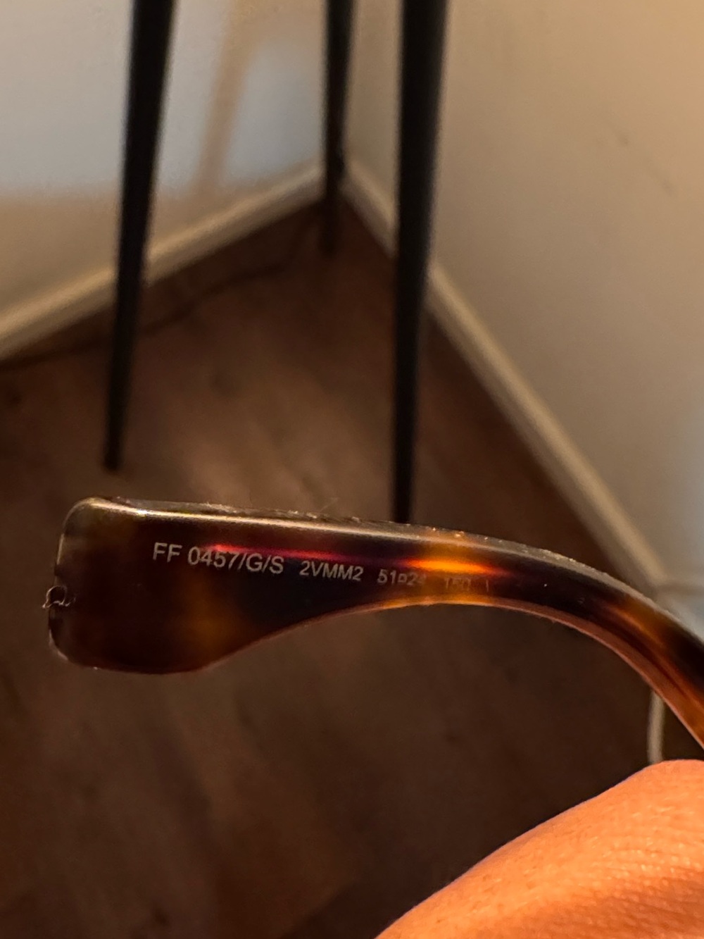 Fendi Tortoiseshell Square Sunglasses with Gold Logo - Brown - Picture 5 of 5